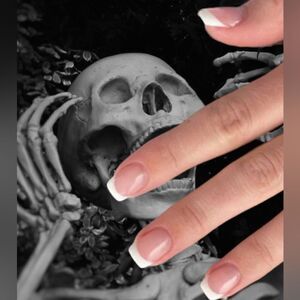 French Manicure Fake Nails Set of 24